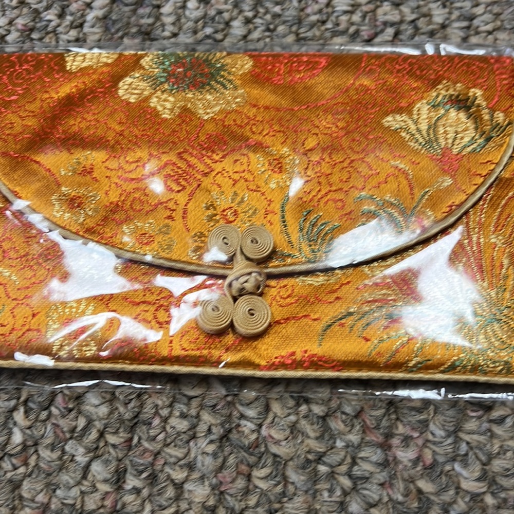 Asian Clutch - Picture 7 of 7